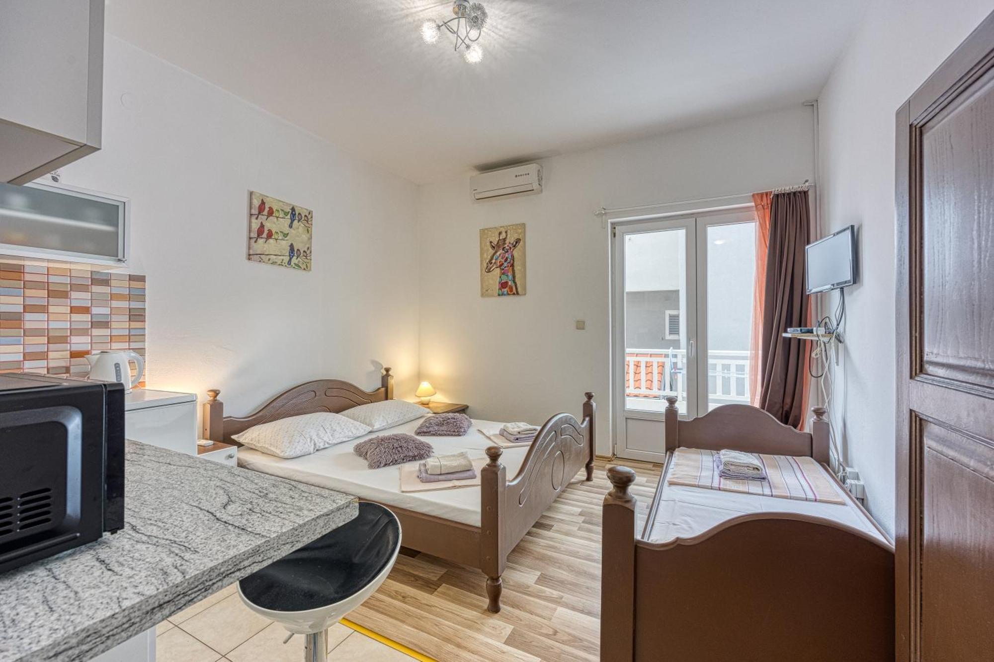 Studio Apartmani Ivanda Makarska Exteriör bild