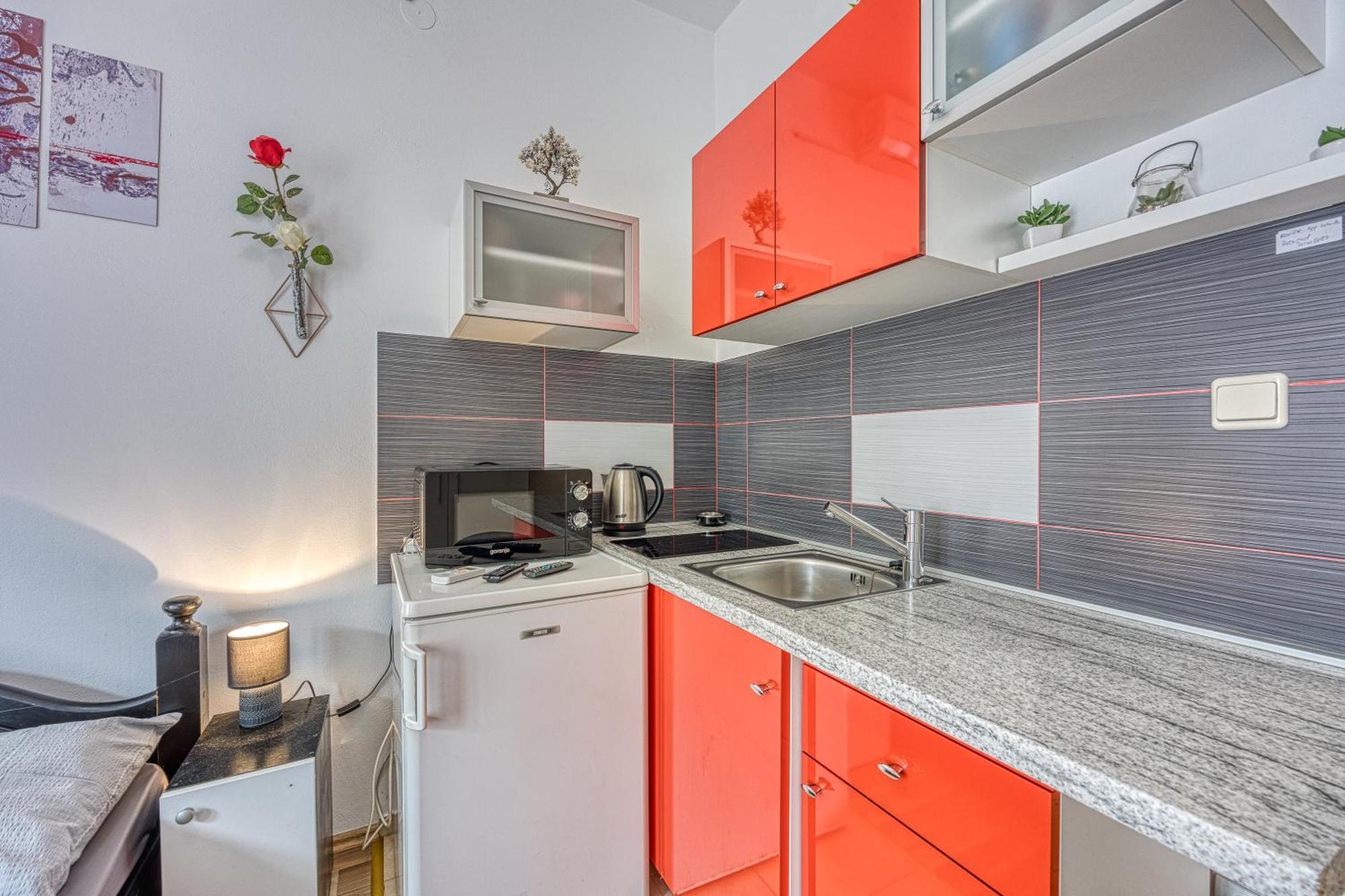 Studio Apartmani Ivanda Makarska Exteriör bild